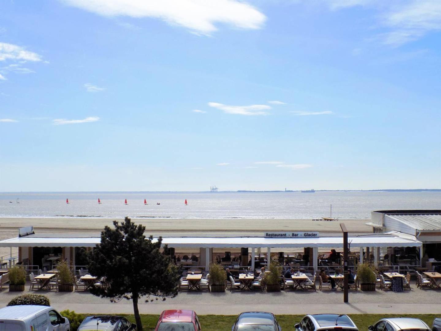 Saint Georges De Didonne - Pleine Vue Mer Pour Ce Studio Cabine Face A La Plage Extérieur photo
