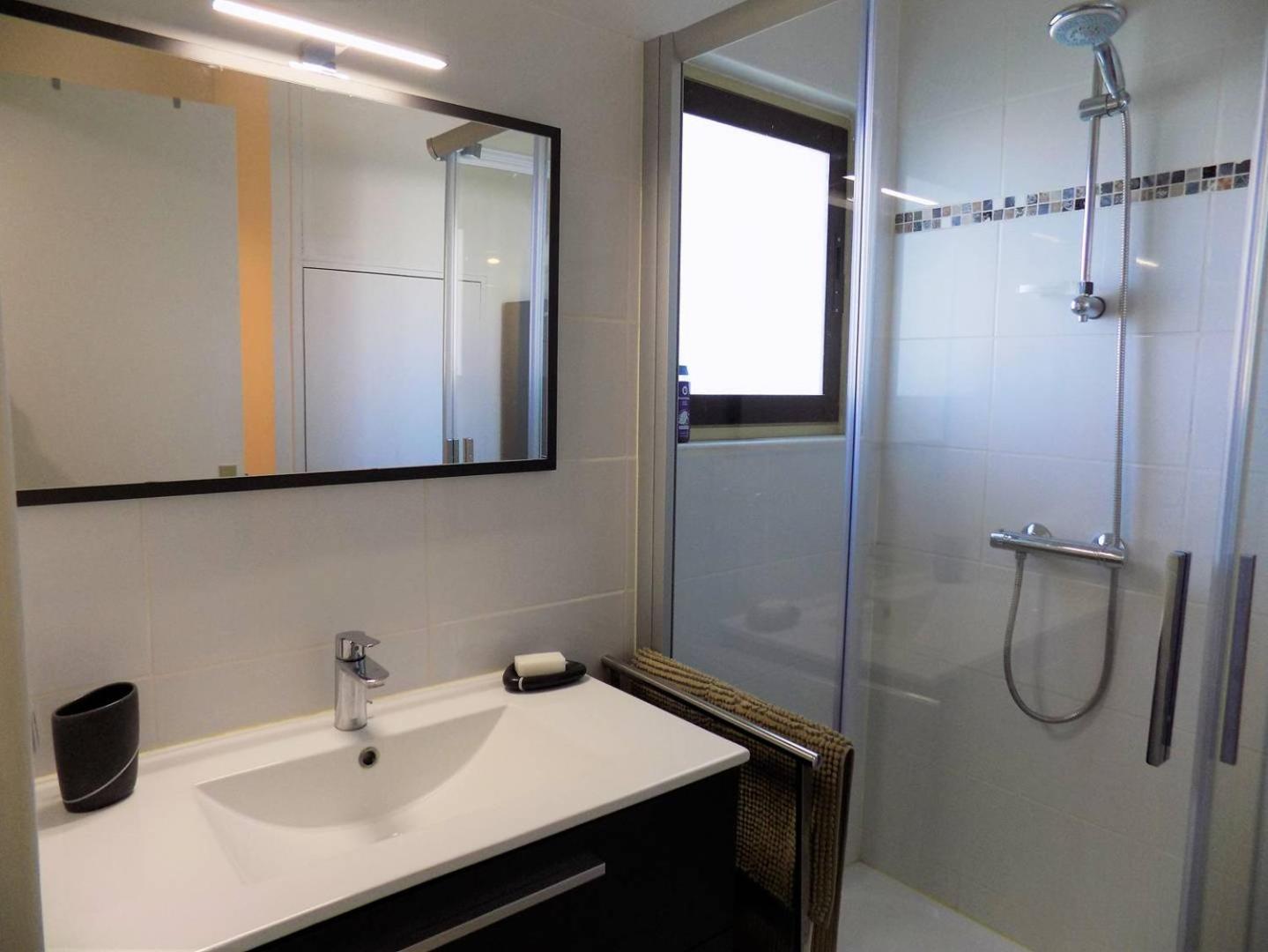 Saint Georges De Didonne - Pleine Vue Mer Pour Ce Studio Cabine Face A La Plage Extérieur photo