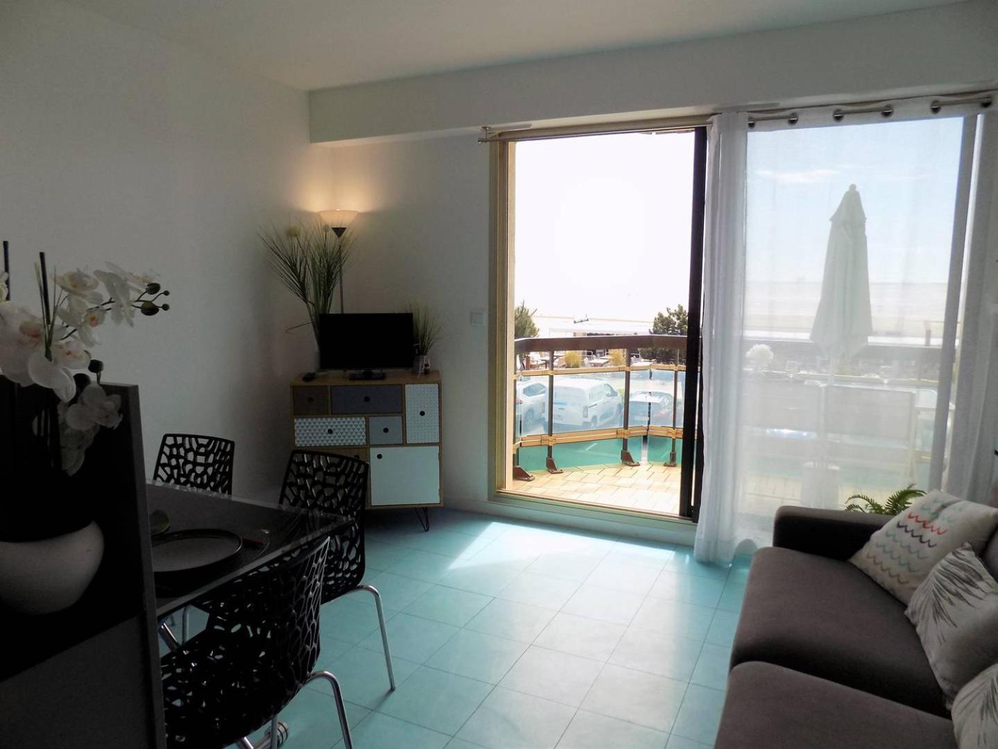 Saint Georges De Didonne - Pleine Vue Mer Pour Ce Studio Cabine Face A La Plage Extérieur photo