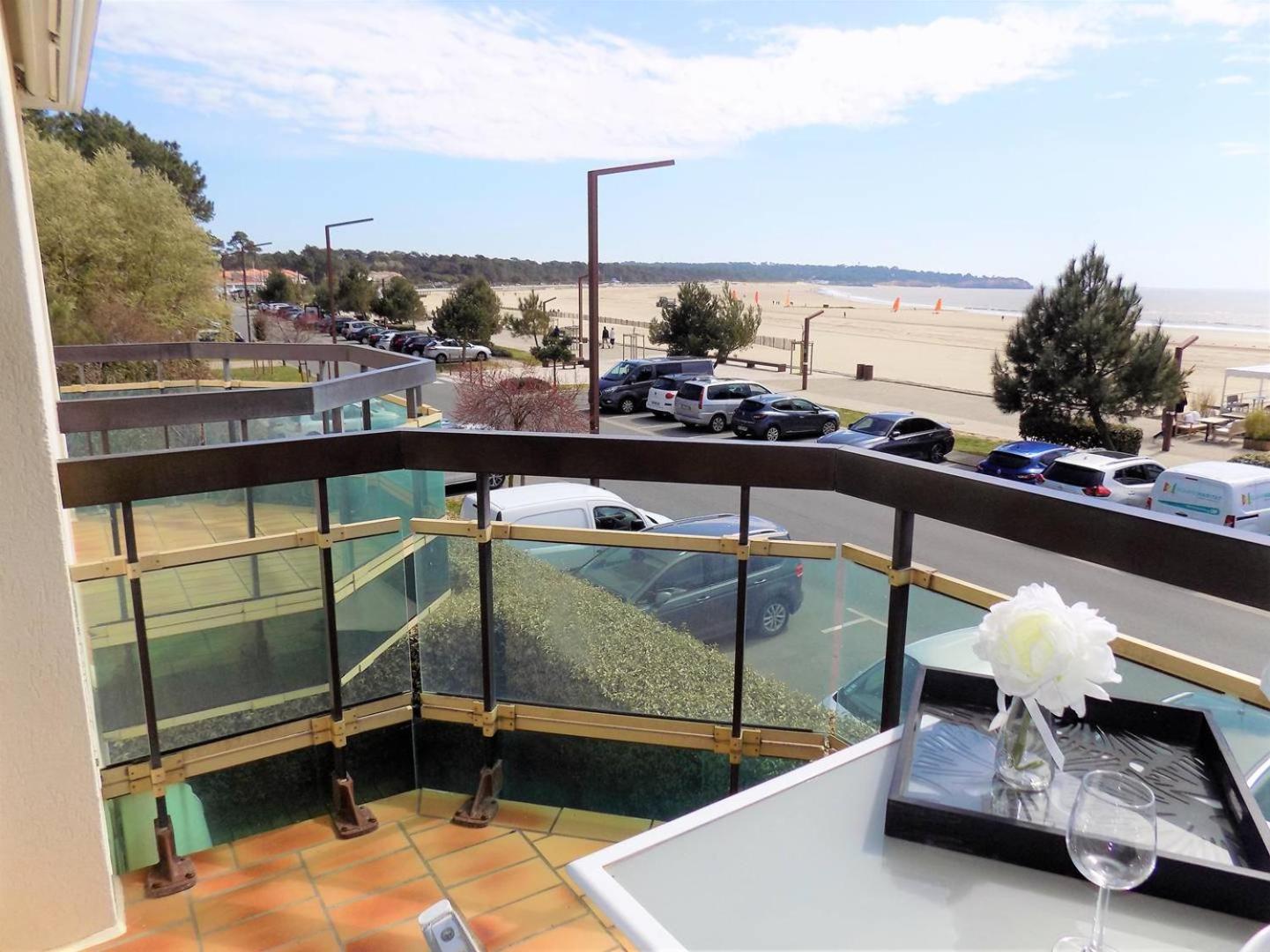 Saint Georges De Didonne - Pleine Vue Mer Pour Ce Studio Cabine Face A La Plage Extérieur photo