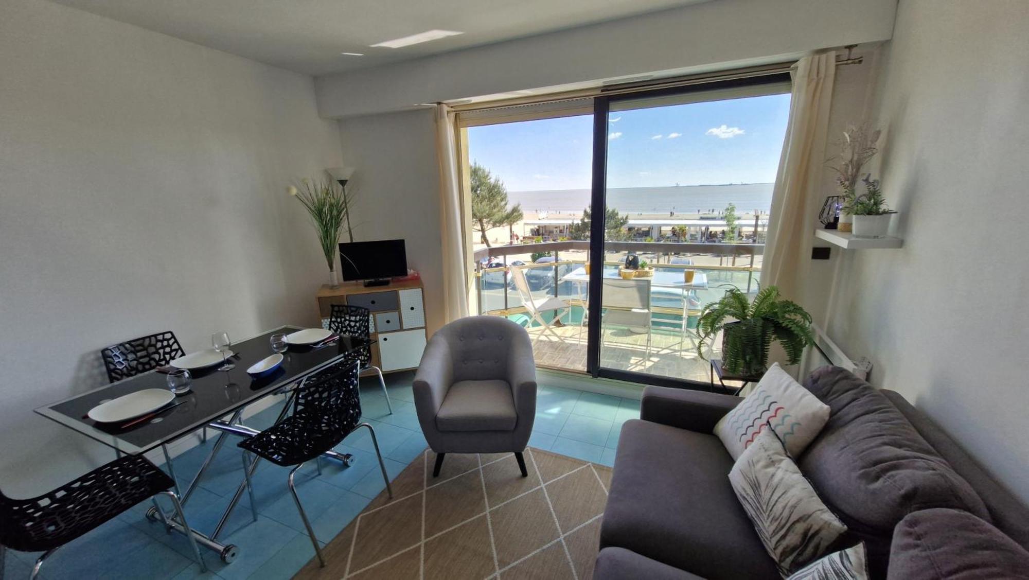 Saint Georges De Didonne - Pleine Vue Mer Pour Ce Studio Cabine Face A La Plage Extérieur photo