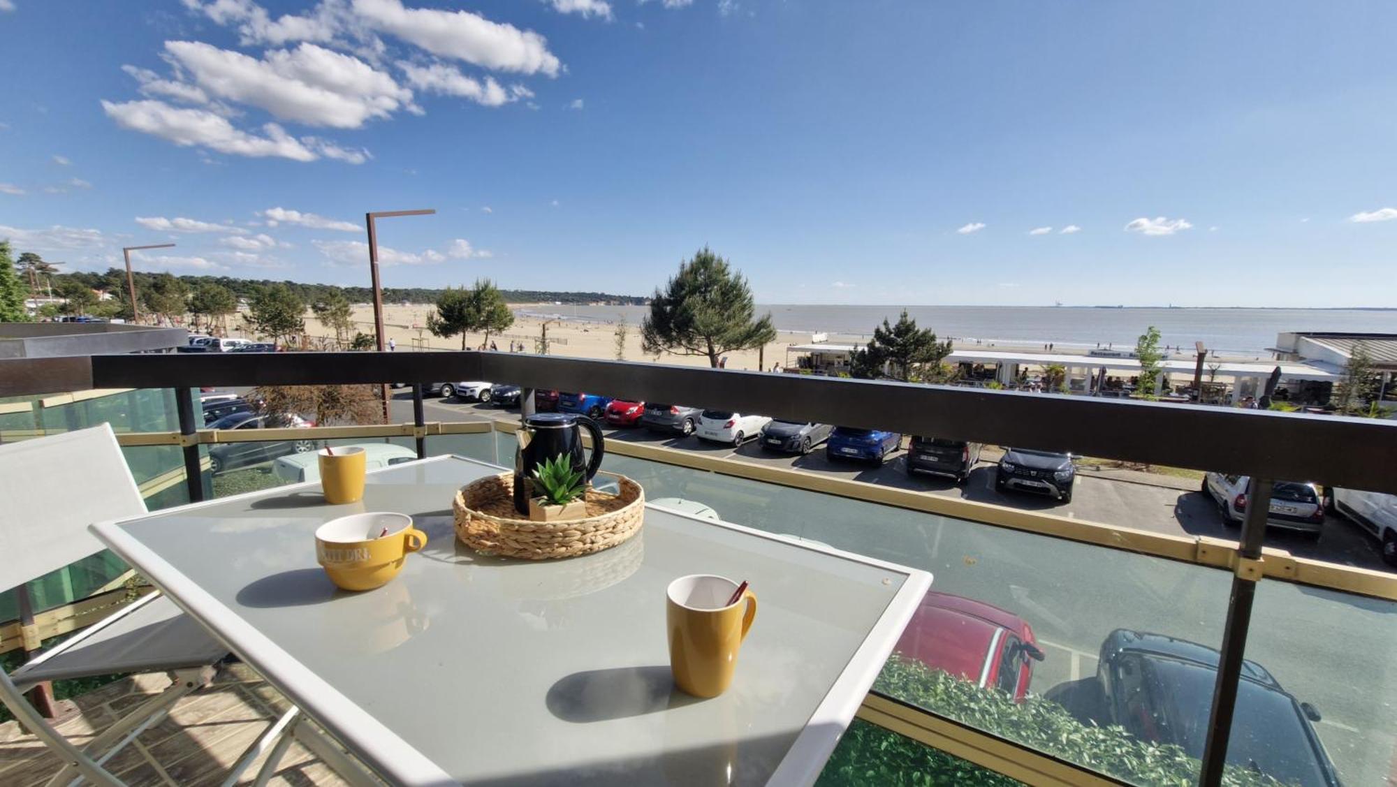 Saint Georges De Didonne - Pleine Vue Mer Pour Ce Studio Cabine Face A La Plage Extérieur photo